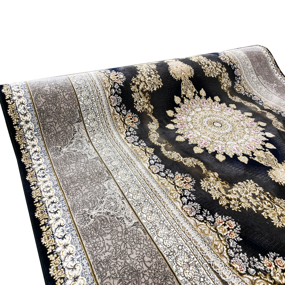Teppichdetail: dunkler Flor mit silbernem Medaillon, goldenen Ornamenten und Randbordüre
