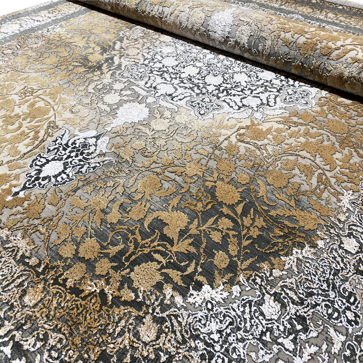 Rauchgold Teppich 170x240 cm, Nahaufnahme: florales Ornamente, goldene und graue Töne