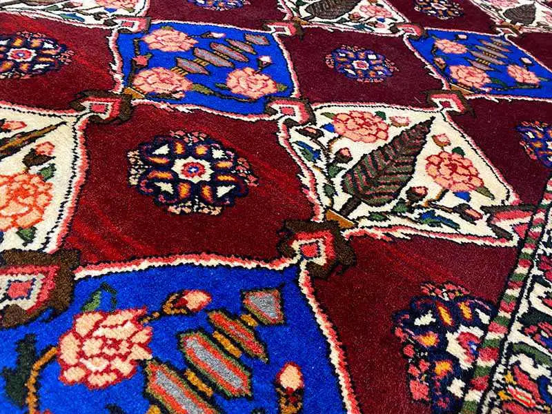 Bakhtiari (186x102cm) - German Carpet Shop