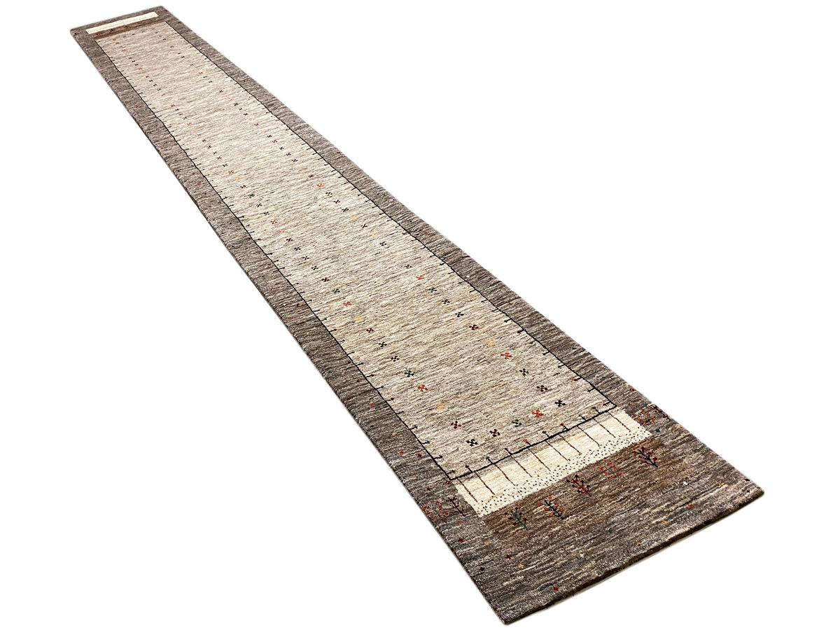 Gabbeh-Läufer mit schmalem Streifenmuster, beige und dunkelbraun, umlaufende Bordüre