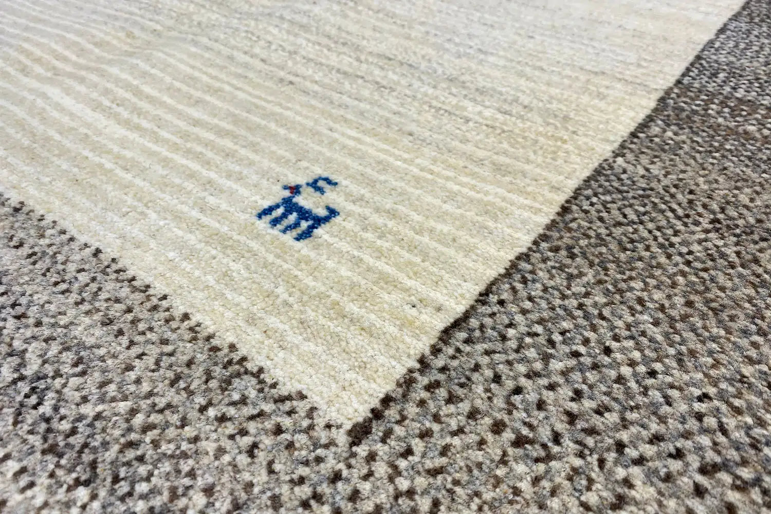 Gabbeh (217x139cm) - German Carpet Shop