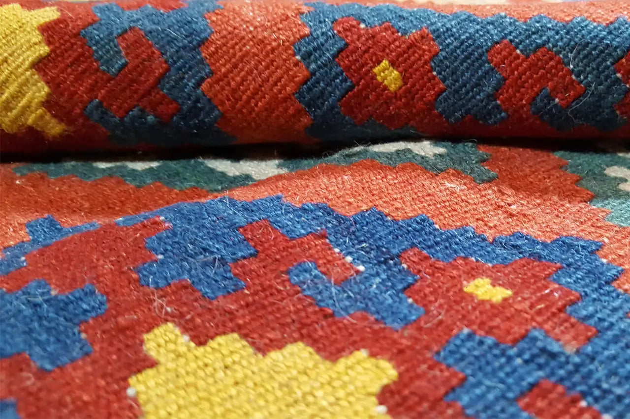 Kilim Qashqai - 307036 (249x180 cm) - Premium Kelim from German Carpet Shop - Just €449! Shop now at German Carpet Shop