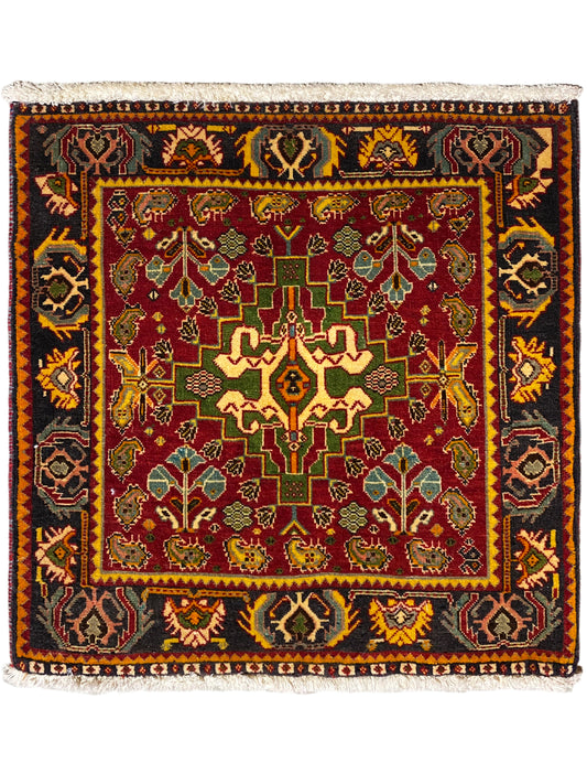Poshti-Teppich 61x61 cm mit mehrfarbigem Ornament und Fransenbordüre am Rand