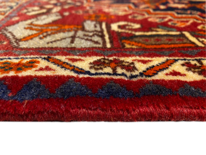 Teppich 65x59 cm Nahansicht: roter Flor, umlaufende Bordüre und kurze Fransen