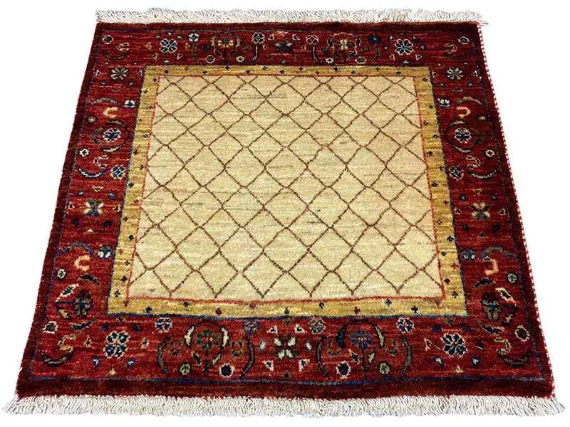  Qashqai Exklusiv (64x60 cm) - Premium Teppich from German Carpet Shop - Just €285! Shop now at German Carpet Shop