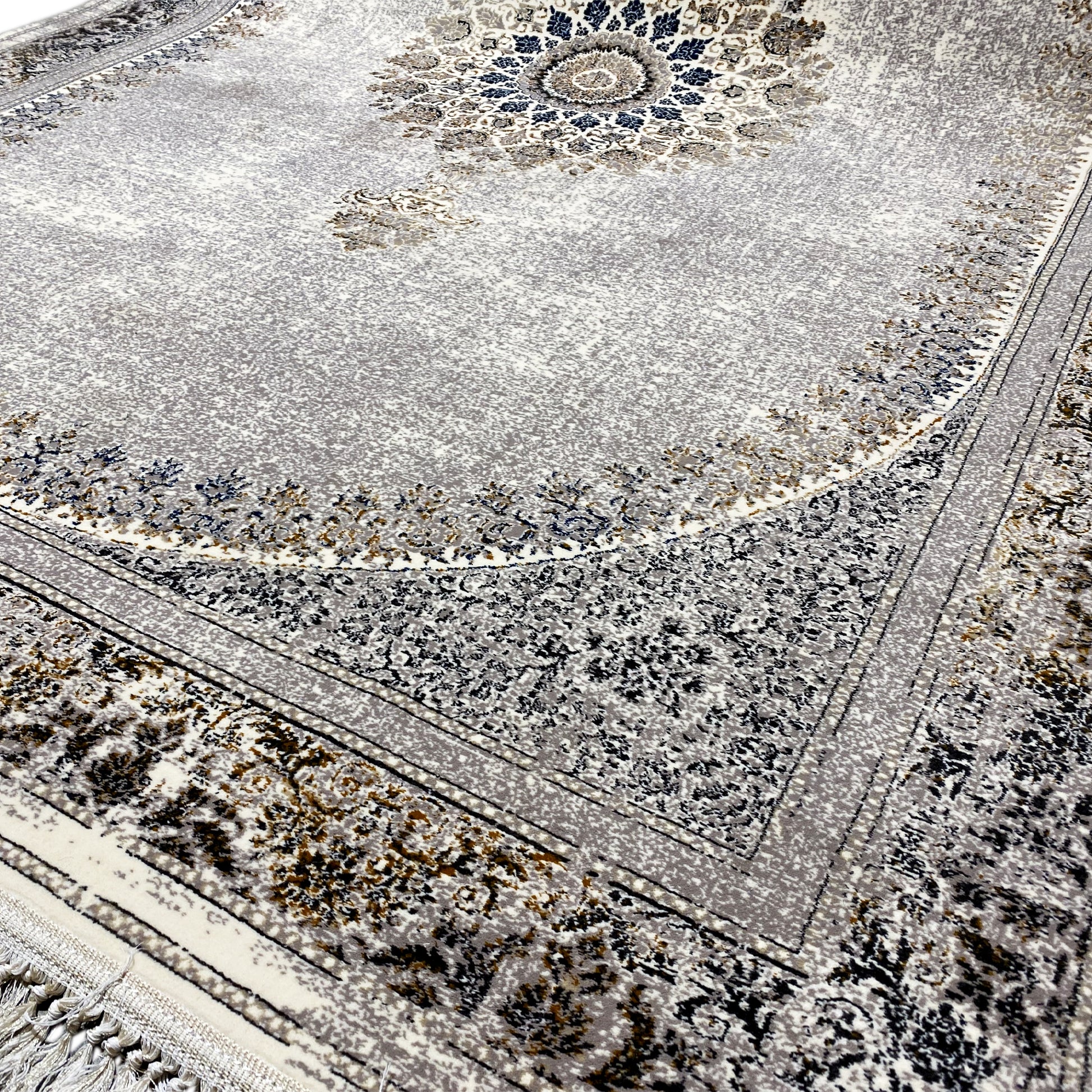 Bodenbelag, weicher Polypropylen-Flor, stilvolles Hellgrau, traditioneller moderner Heim-Teppich.