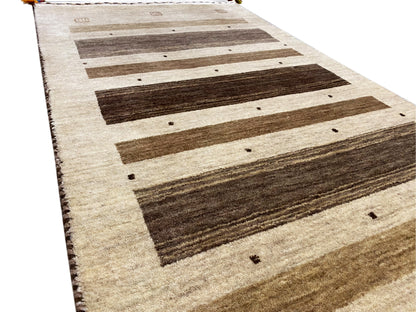 Schmaler Wollteppich mit Streifen für kleine Räume