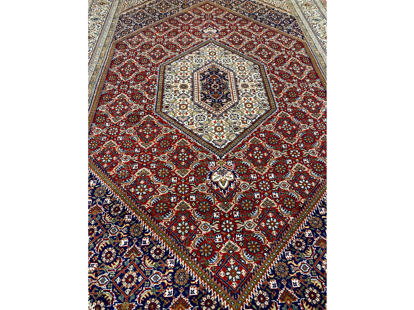 Bidjar Teppich orientalisch, florales Muster und elegante Rahmenbordüre